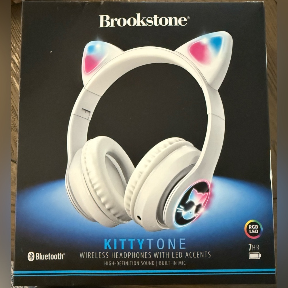 3 Brookstone KittyTone White Wireless Headphones with LED Ears